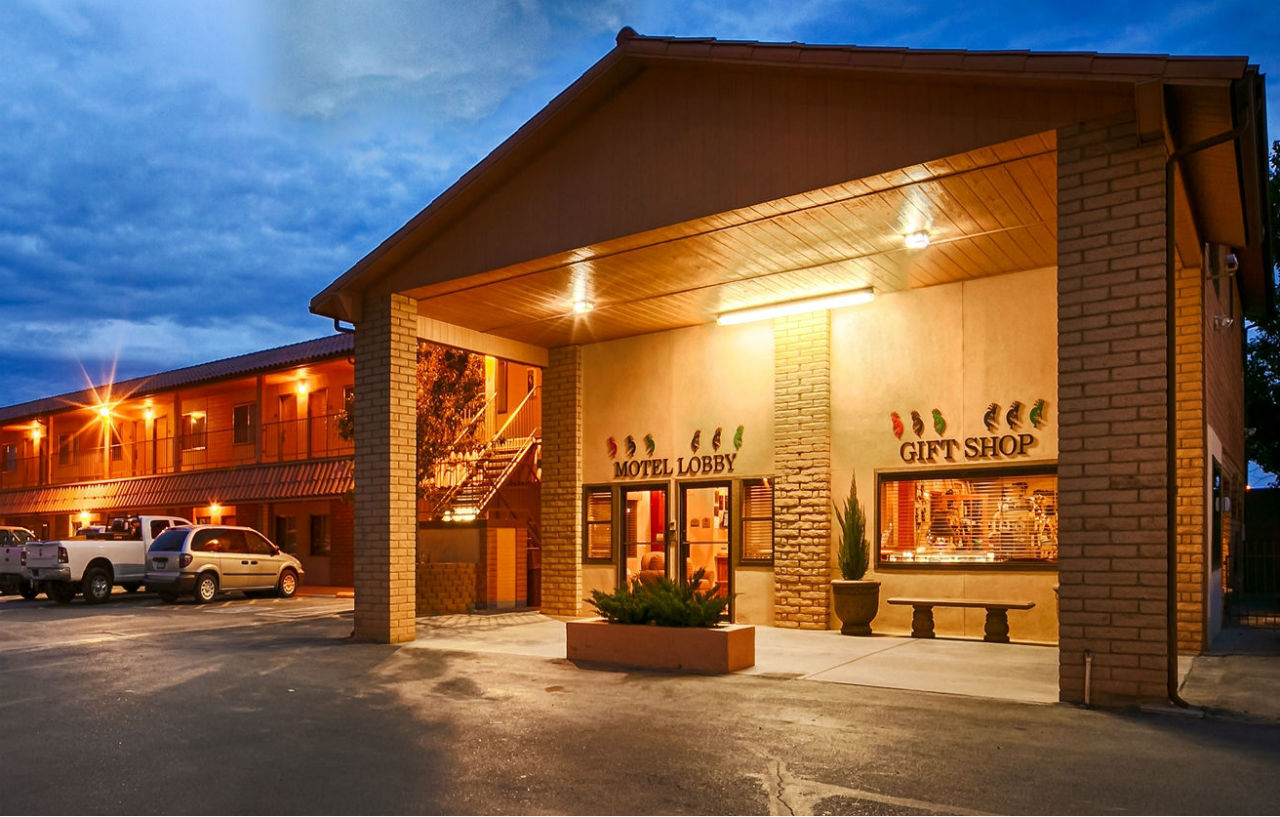 Best Western Canyon De Chelly Inn Чинл Экстерьер фото